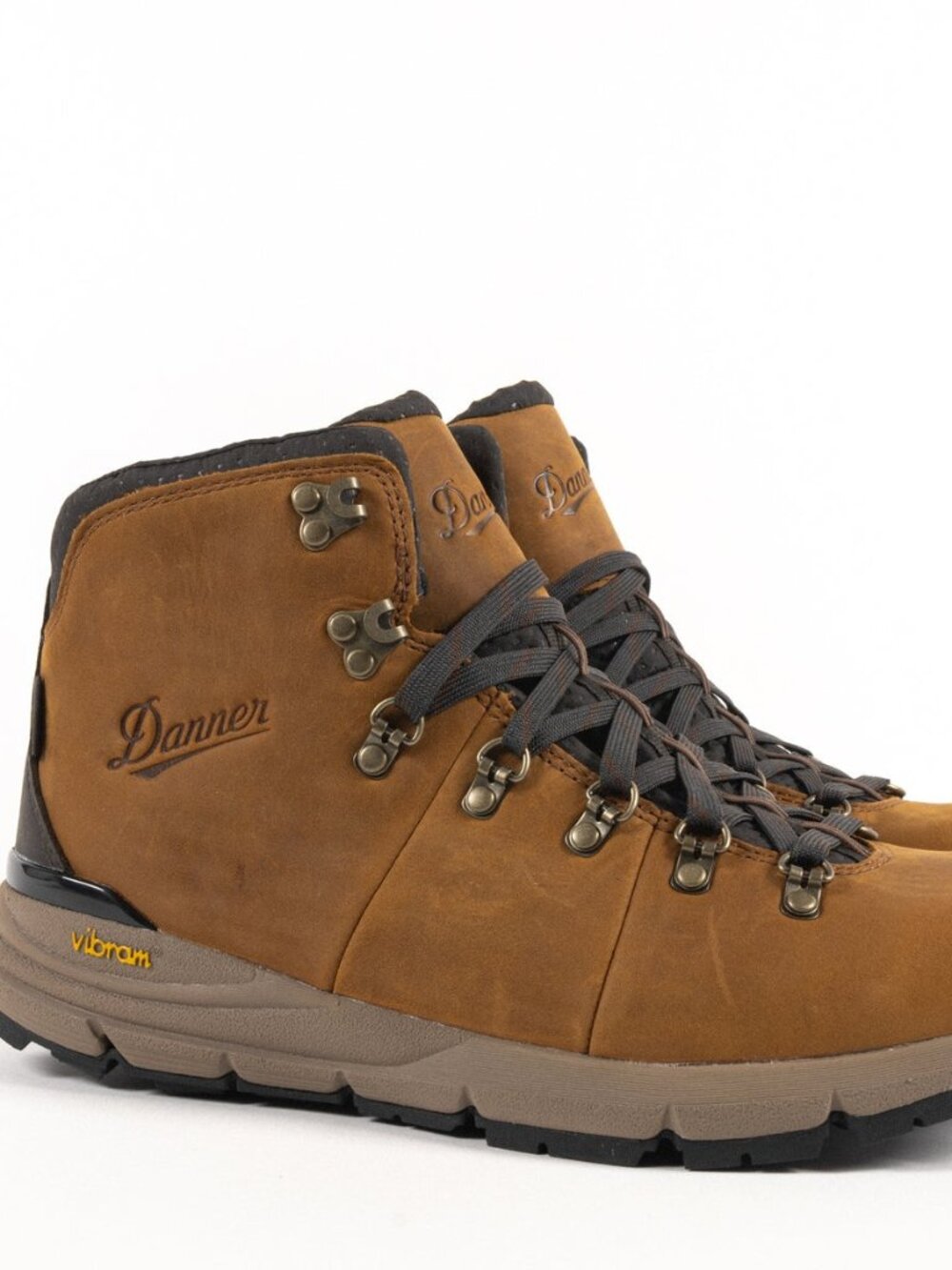 NEW DANNER Mountain 600 Rich Brown Hiking Boots Men's Size 9